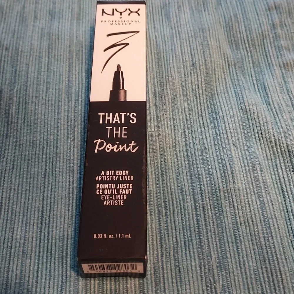Nyx Professional Makeup That's The Point Eyeliner, A Bit Edgy pointu juste ,